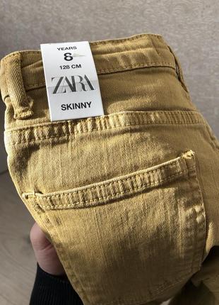 Джинсы от бренда zara, новые с бирками!