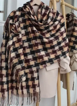 Кашеміровий шарф у клітинку