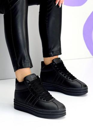 Зимові кросівки жіночі шкіряні