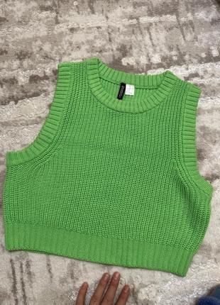 Продам жилетку h&m