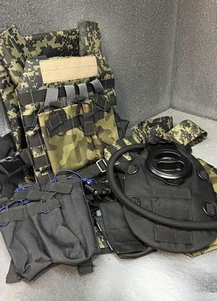 Военная амуниция (плитоноска, рпс, гидратор и др.)