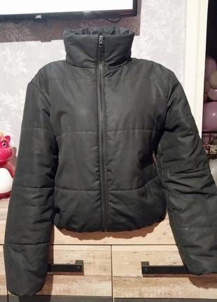 Женская короткая куртка