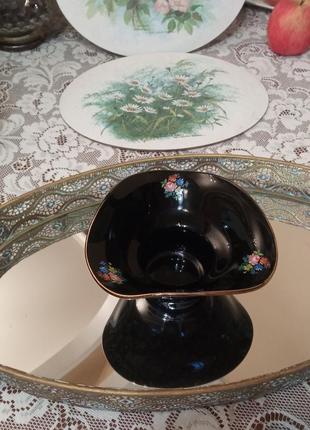 Конфетница кобальтовая в отличном состоянии 
англия