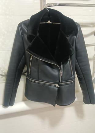 Женская дубленка с искусственным мехом