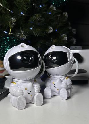 Ночник “космонавт”