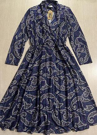 Платье в наличии.