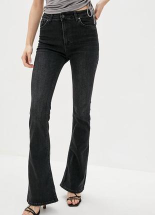 Джинси кльош