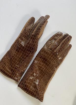 Перчатки