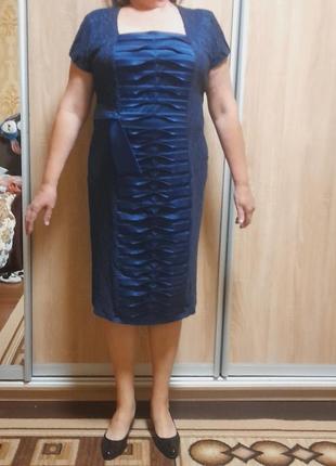 Платье праздничное