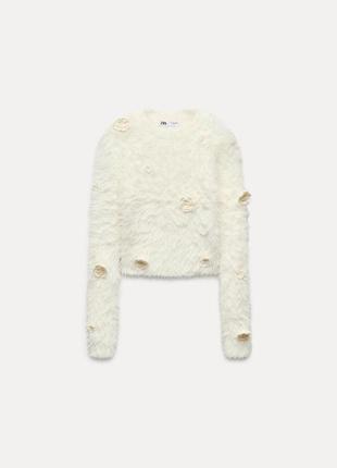 Пухнастий светр