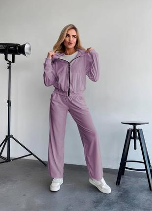 Велюровый спортивный костюм