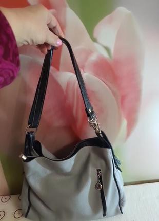 Очень красивая итальянская кожаная сумочка от vera pelle