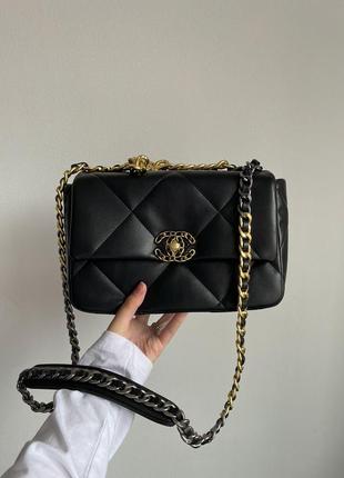 Розкішна чорна брендова жіноча сумочка в стилі шанель chanel 19 black черная сумка красная внутри  бренд