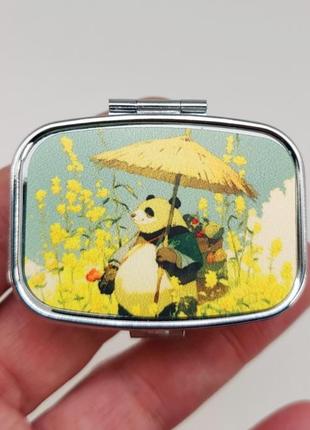Металева коробочка для таблеток "панда з парасолькою" арт. 05885