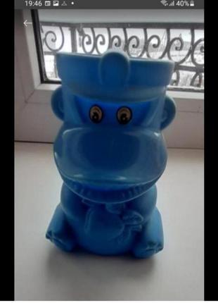 Полставка доя ручек, карандашей, пластик