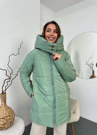 Женская теплая удлиненная куртка на силиконовом утеплителе стеганая зефирка с капюшоном зеленая серая бежевая черная оливковоая парка пальто пуховик