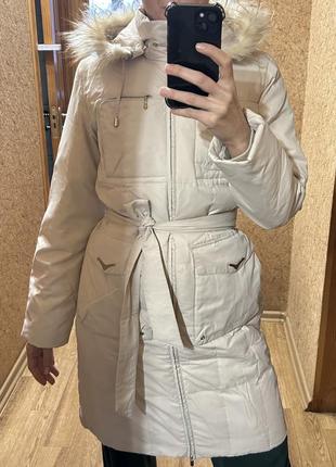 Пуховик зимовий, молочного кольору