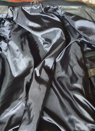 Стильная кожаная куртка