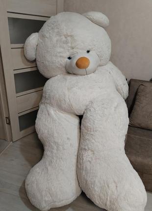 Игрушка белого медвежонок