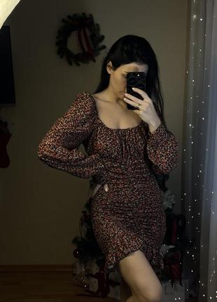 Сукня по фігурі з обʼємними рукавами 😍