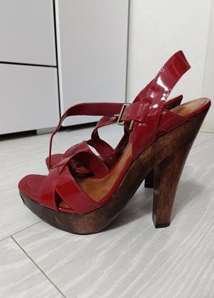 Босоніжки aldo