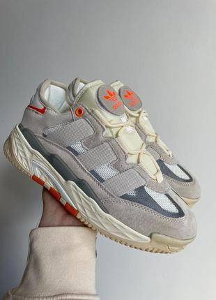 Женские кроссовки branco adidas niteball beige orange