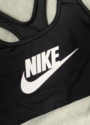Спортивний топ nike
