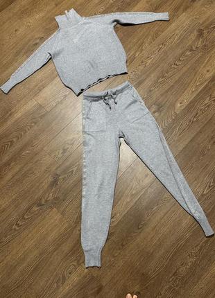Sale💙 костюм трикотажный серый со стразами