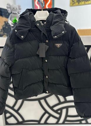 Женская куртка prada