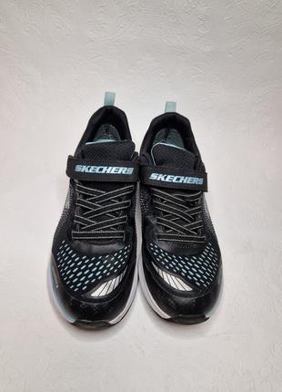 Оригінальні кросівки skechers