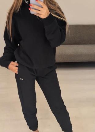 Женский костюм reebok