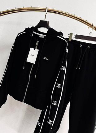 Костюм женский