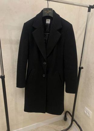 Жіноче пальто zara чорне базове
