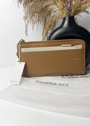 Кожаный коричневый кошелек для документов mandarina duck