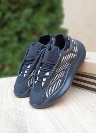 Мужские качественные и стильные кроссовки бра adidas yeezy 700 v3 черные с оранжевым