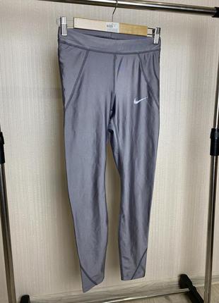 Женские спортивные лосины nike