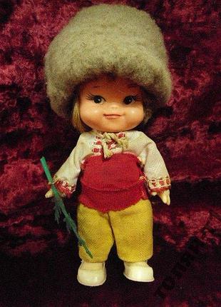 Игрушка германия мальчик в шапке