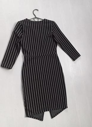 Красивое платье в полоску, полосатое платье, платье-карандаш