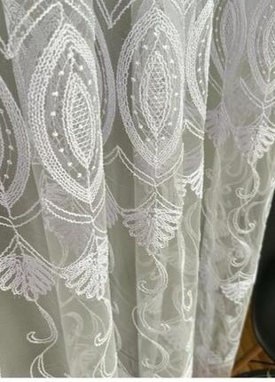 Фатиновый тюль с кордовой вышивкой