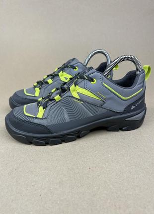 Оригинальные кроссовки quechua