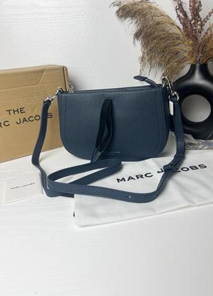 Кожаная сумочка marc jacobs maverick tassel leather crossbody bag - blue sea