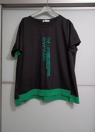 Женская футболка в идеальном состоянии с зеленой надписью 7xl