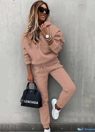 Модный и теплый. женский костюм на флисе