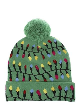 Новогодняя прикольная шапка с гирляндой