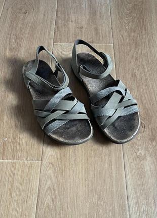 Босоножки merrell