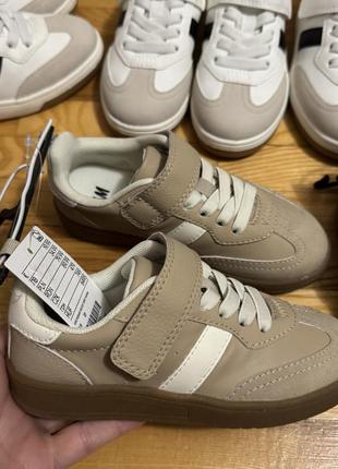 Кросівки h&m 4