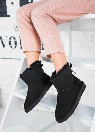 Жіночі чорні уггі ugg mini bailey bow black