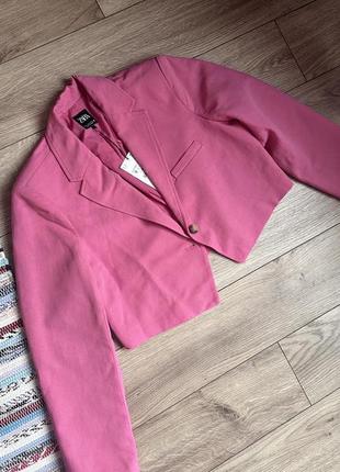 Стильный укороченный пиджак