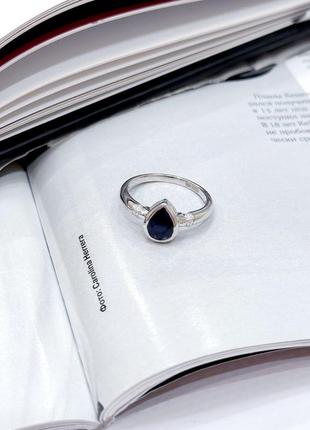 Кольцо серебро с сапфиром 1.757ct, фианитами (17см)