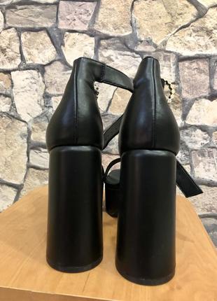 Босоножки новые на платформе, высокие каблуки